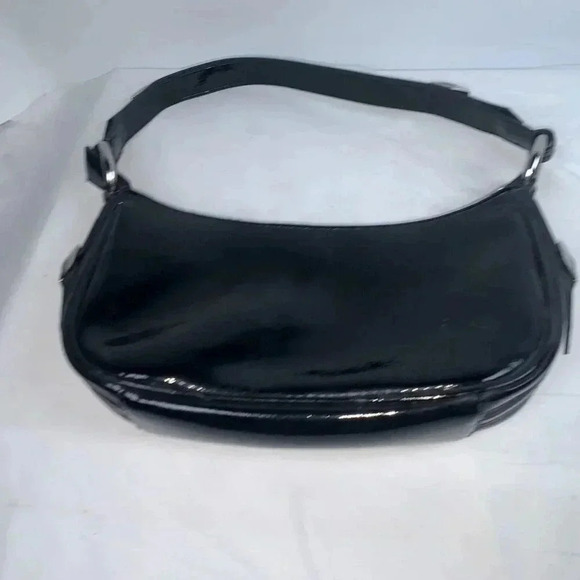 Vintage BCBG Paris Patent Leather Purse Crescent Large O Ring Y2K - Picture 4 of 8